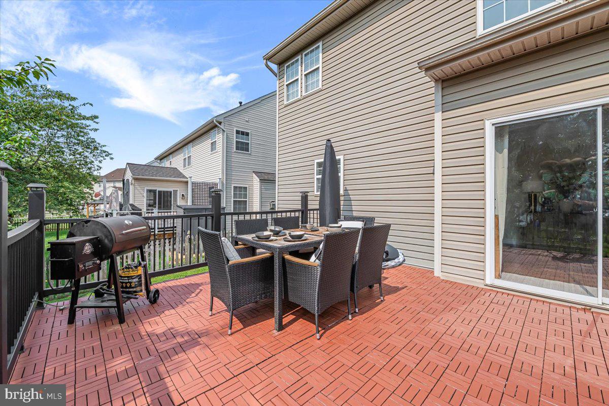 WILLOW BROOK - Residential
