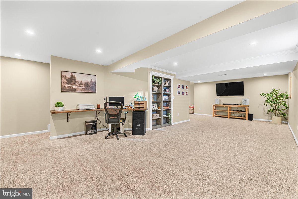 WILLOW BROOK - Residential