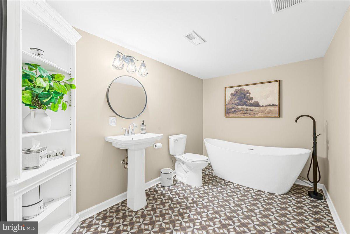 WILLOW BROOK - Residential