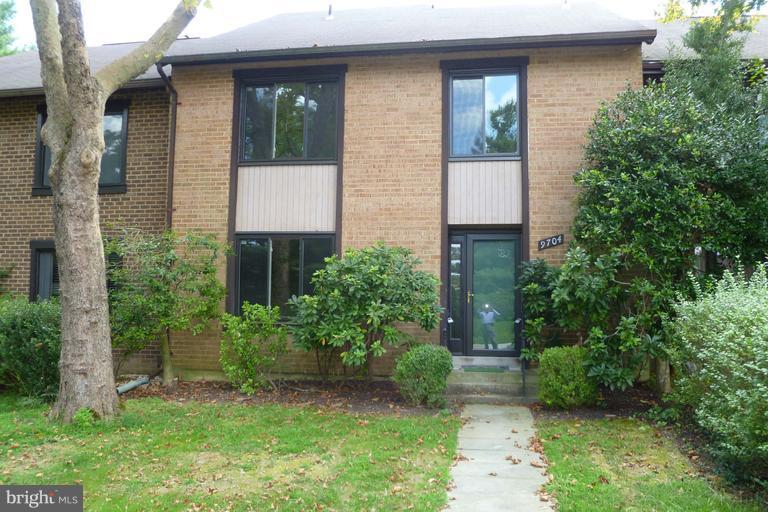 Charming updated TH in quiet location w/ hardwood floors, updated kitchen to include SS Appliances, granite counters, under cabinet lighting, updated bathrooms, huge master bedroom w/ lots of closets & BALCONY, update main level powder room & beautiful deck.  Close to shopping & public transportation ** ** We have an in-house Maint Dept for QUICK repair response/ 24 hrs emergency.