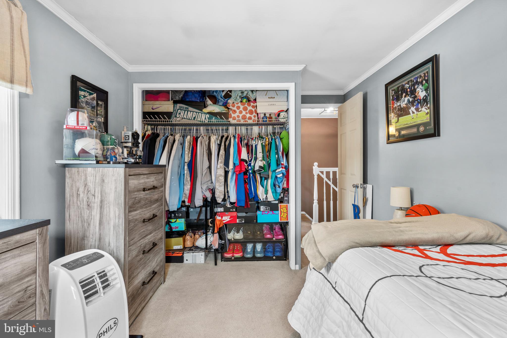 TWIN OAKS - Residential