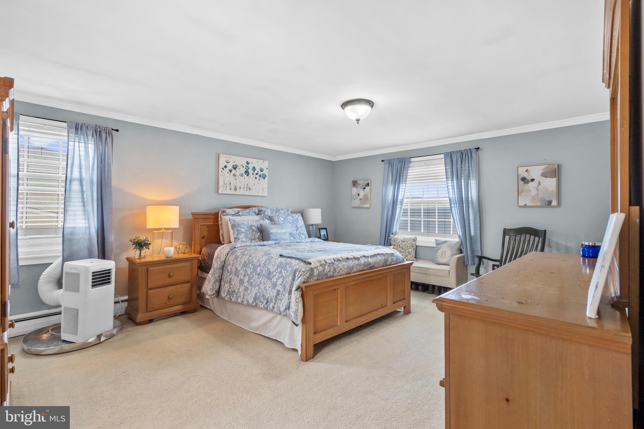 TWIN OAKS - Residential
