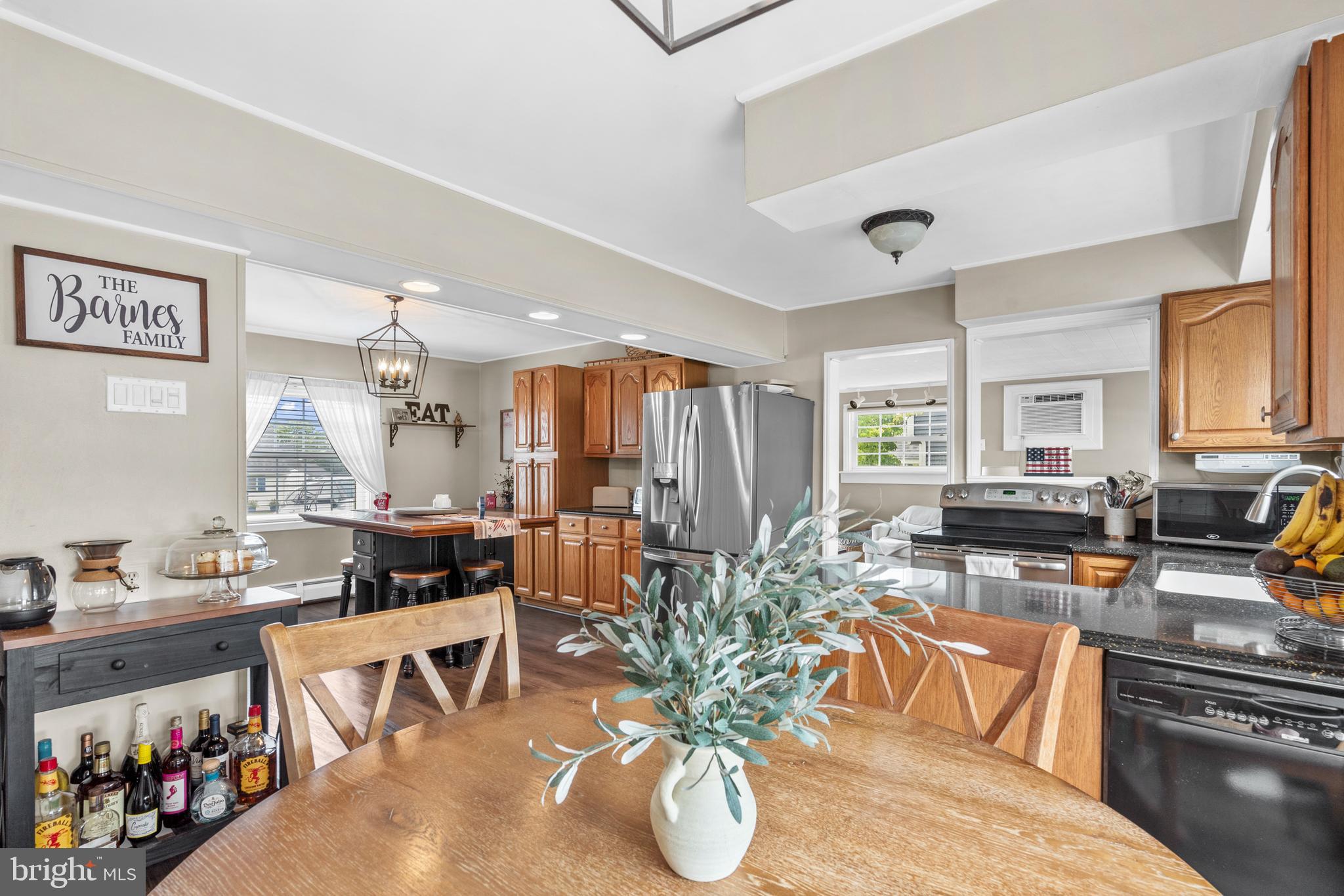 TWIN OAKS - Residential
