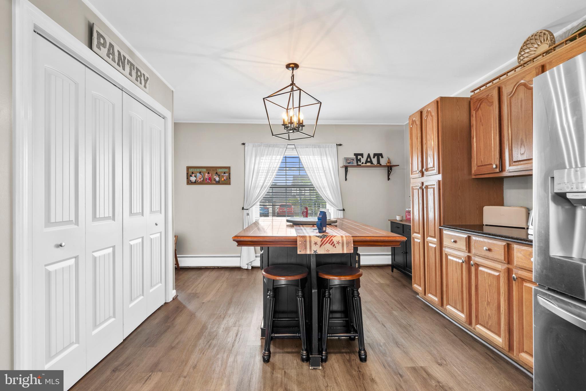 TWIN OAKS - Residential
