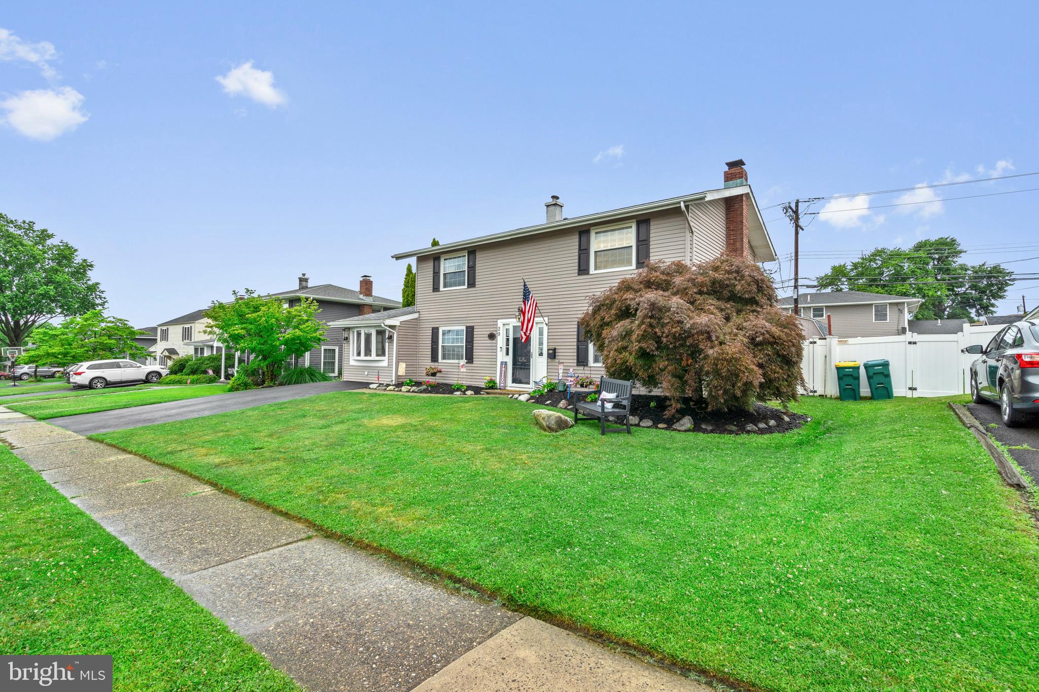 TWIN OAKS - Residential