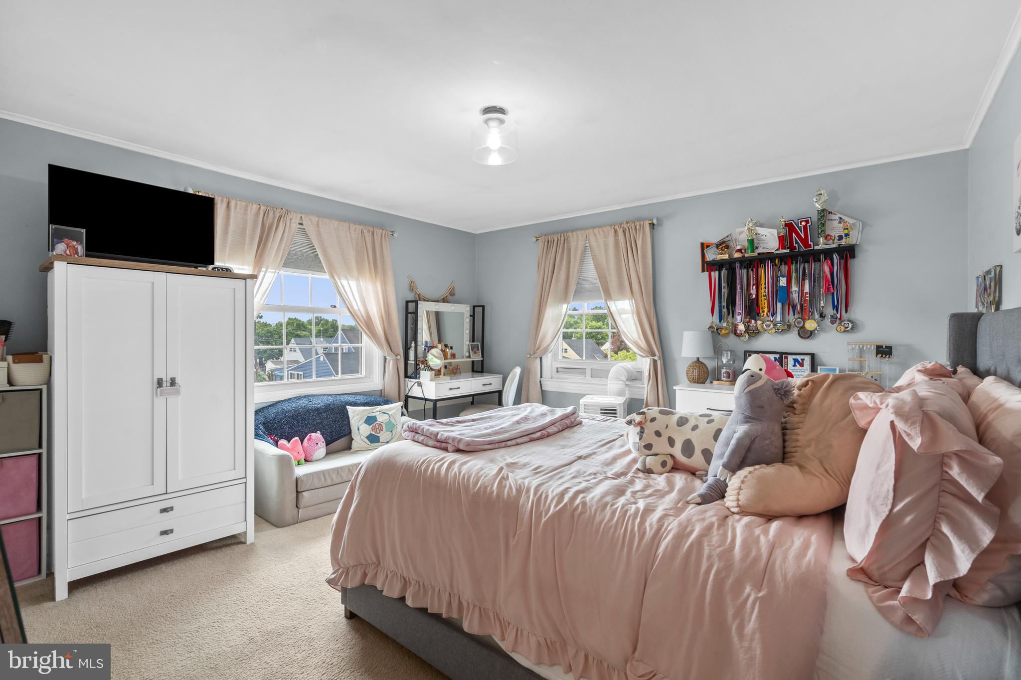 TWIN OAKS - Residential
