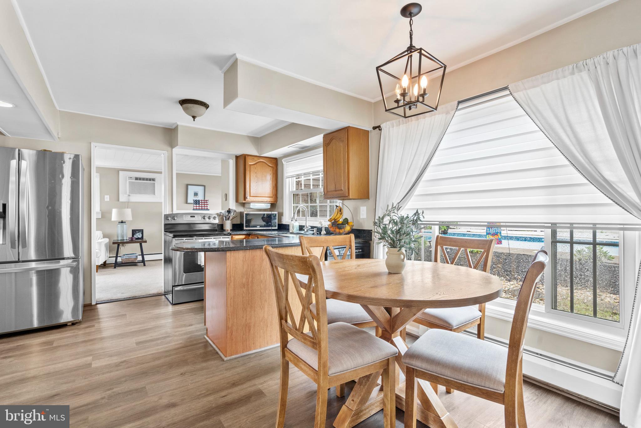 TWIN OAKS - Residential