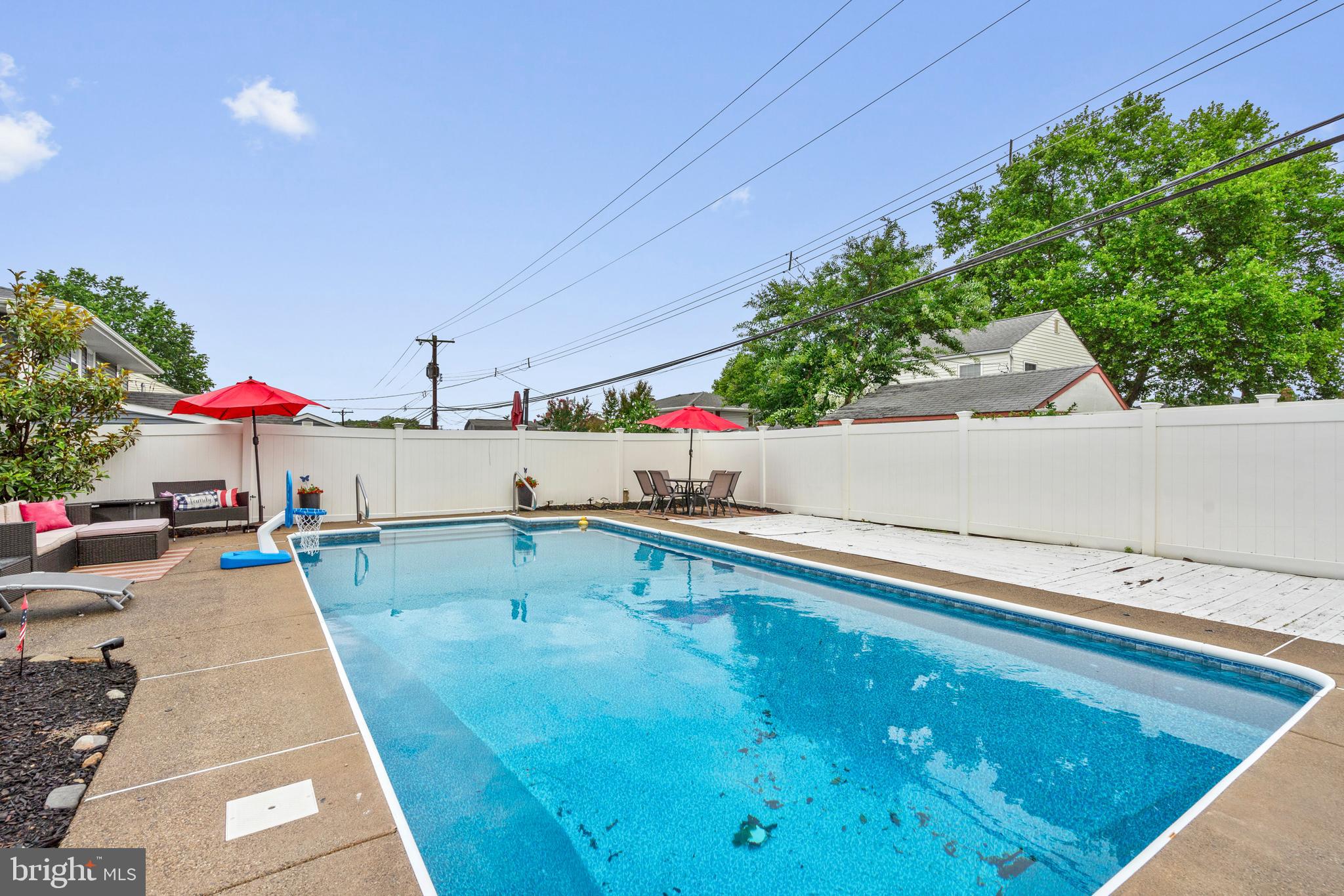 TWIN OAKS - Residential