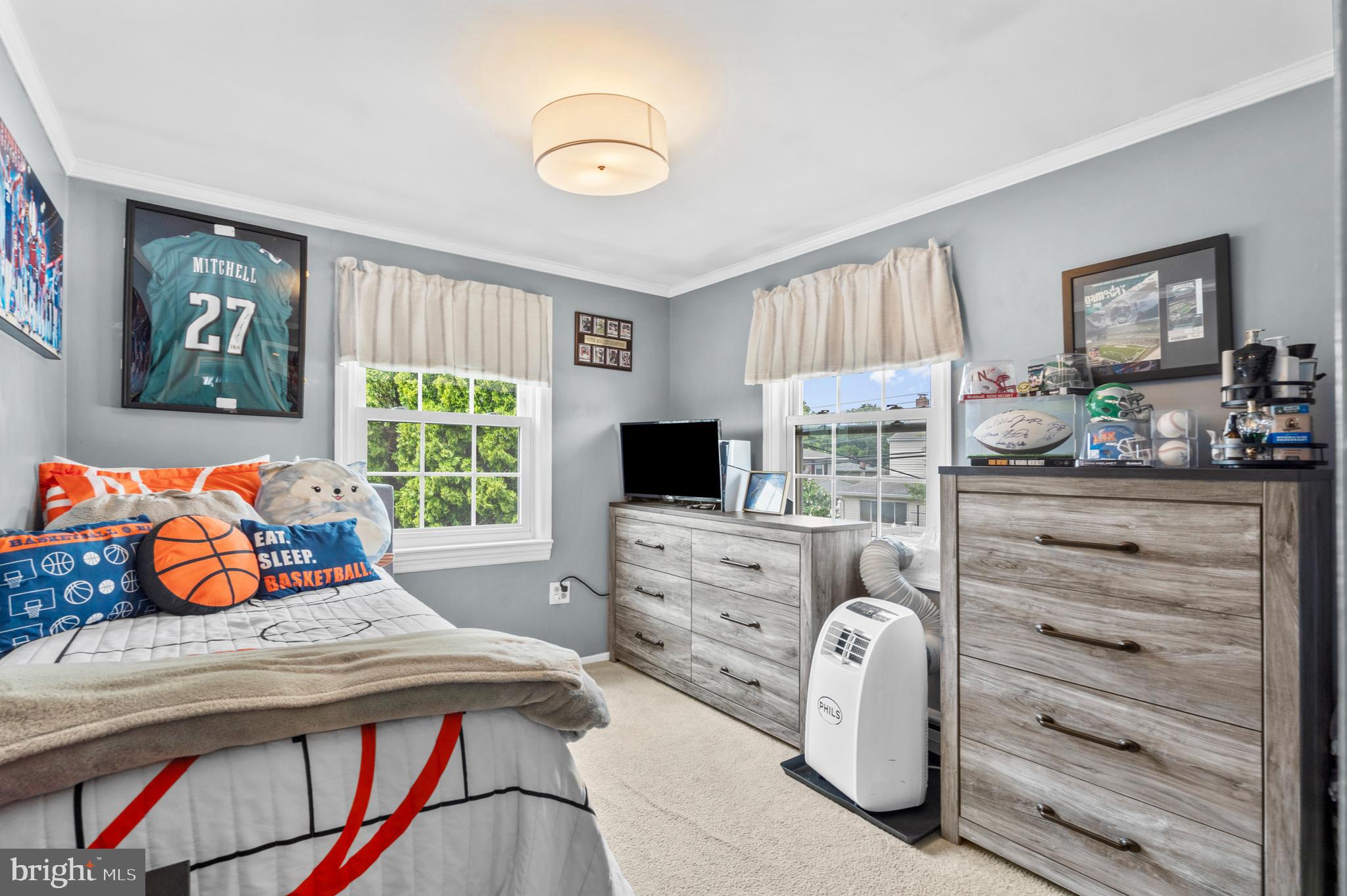 TWIN OAKS - Residential