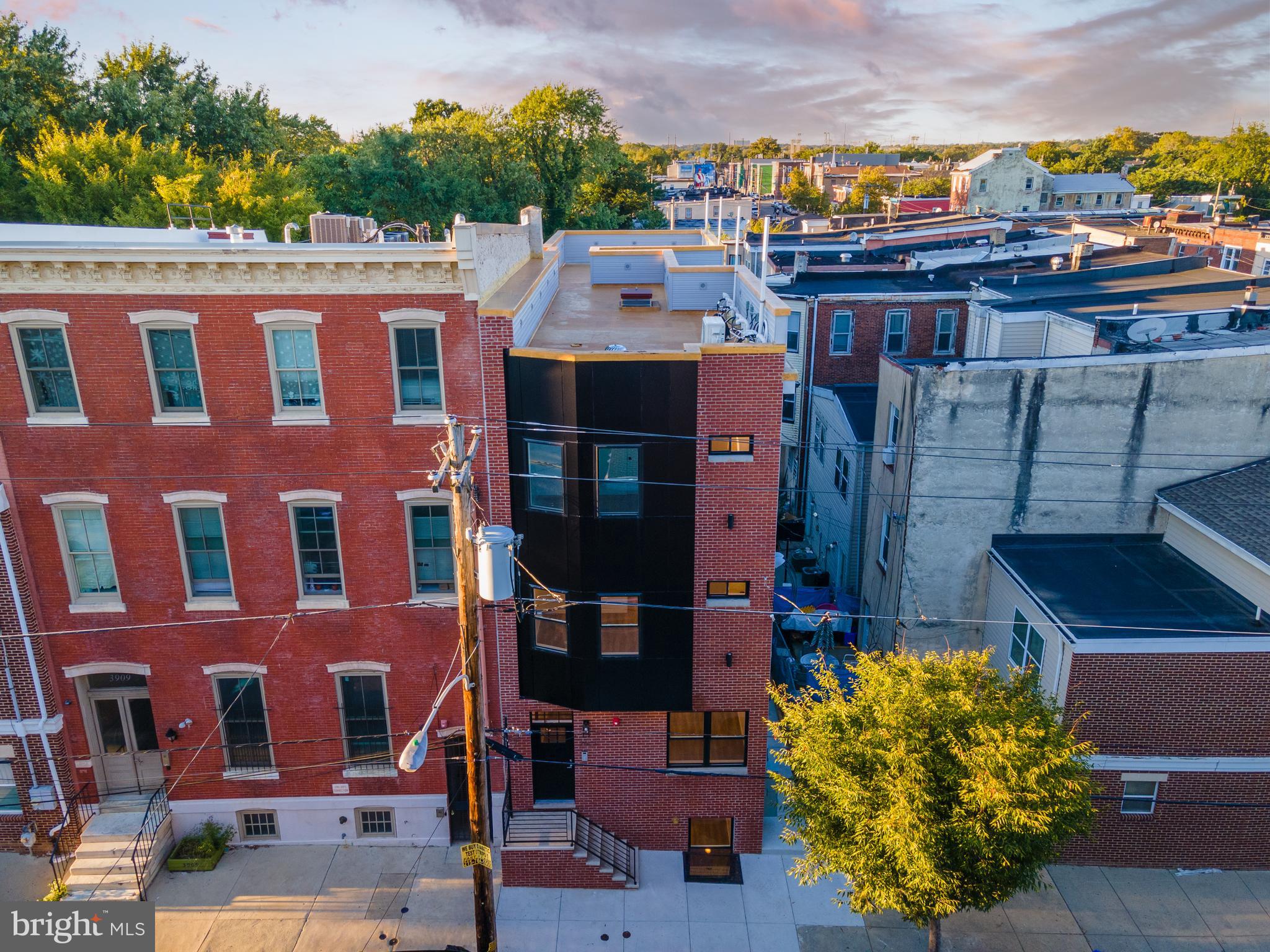 UNIVERSITY CITY - Residential Income
