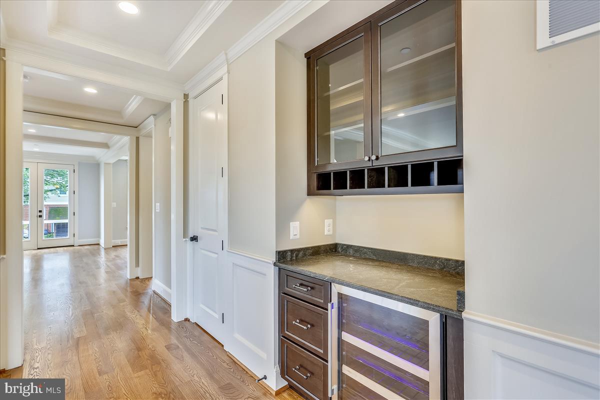 HENDRY ESTATES - Residential