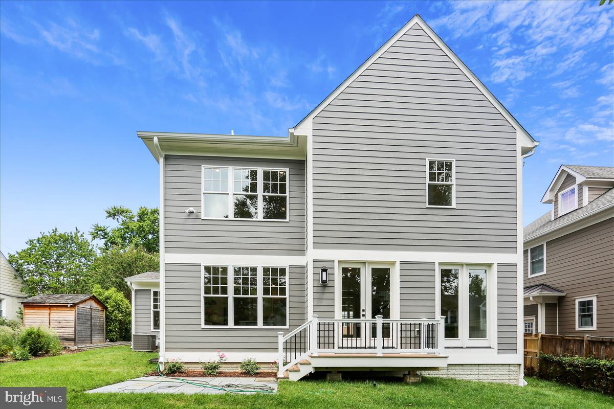 HENDRY ESTATES - Residential