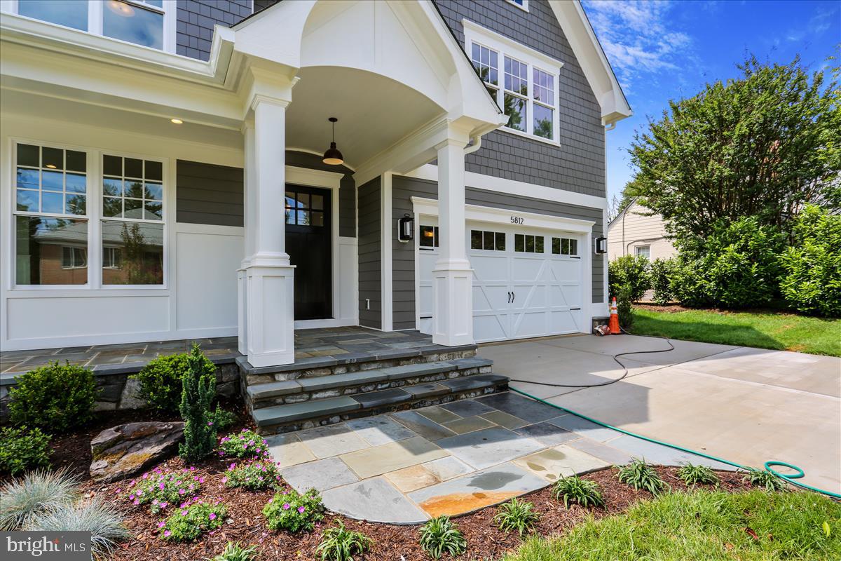 HENDRY ESTATES - Residential