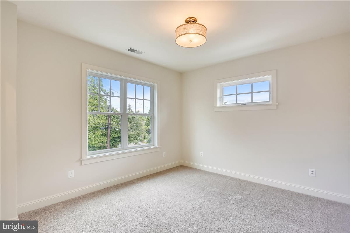 HENDRY ESTATES - Residential