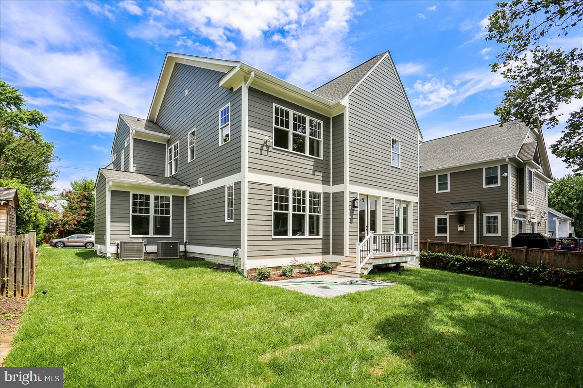 HENDRY ESTATES - Residential