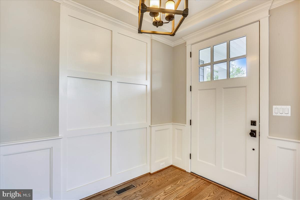 HENDRY ESTATES - Residential