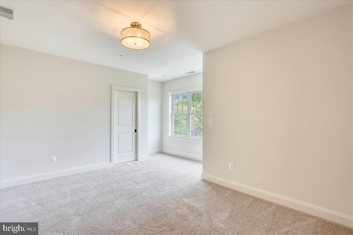 HENDRY ESTATES - Residential