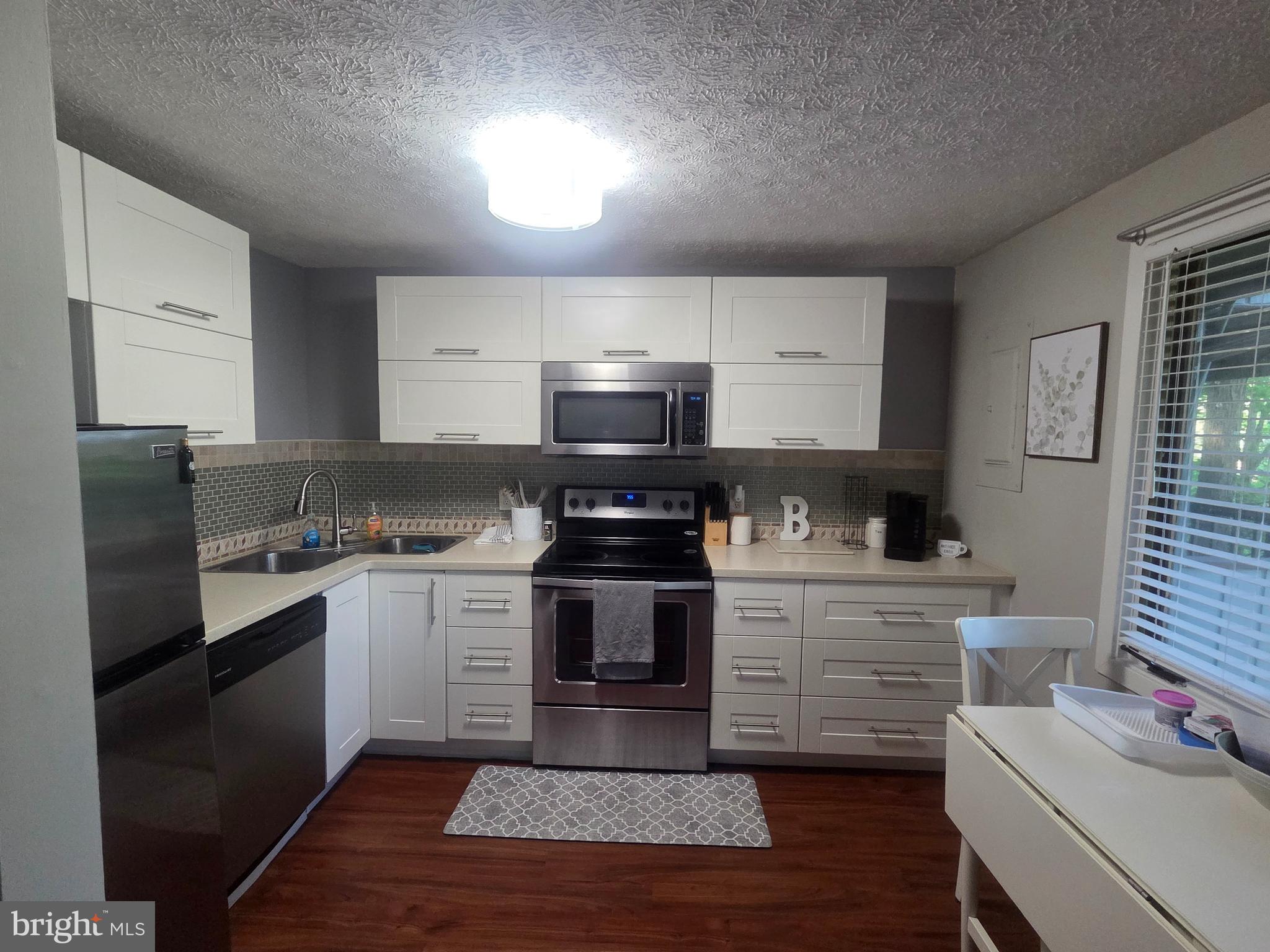 THE HILL CONDOS - Residential