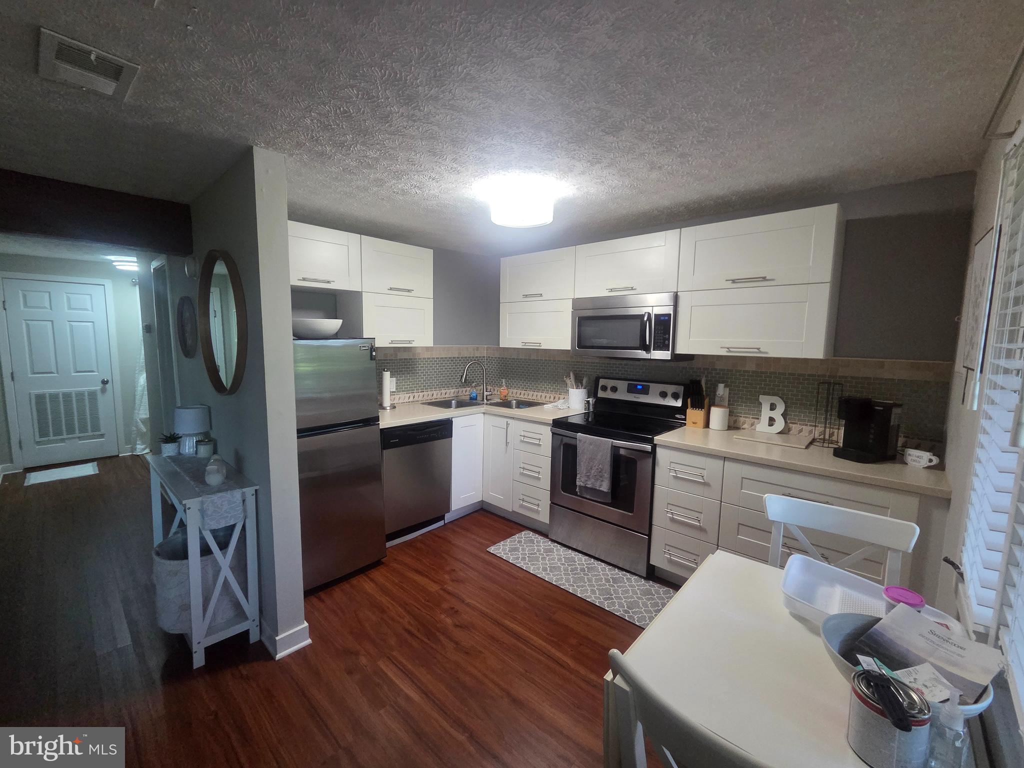 THE HILL CONDOS - Residential