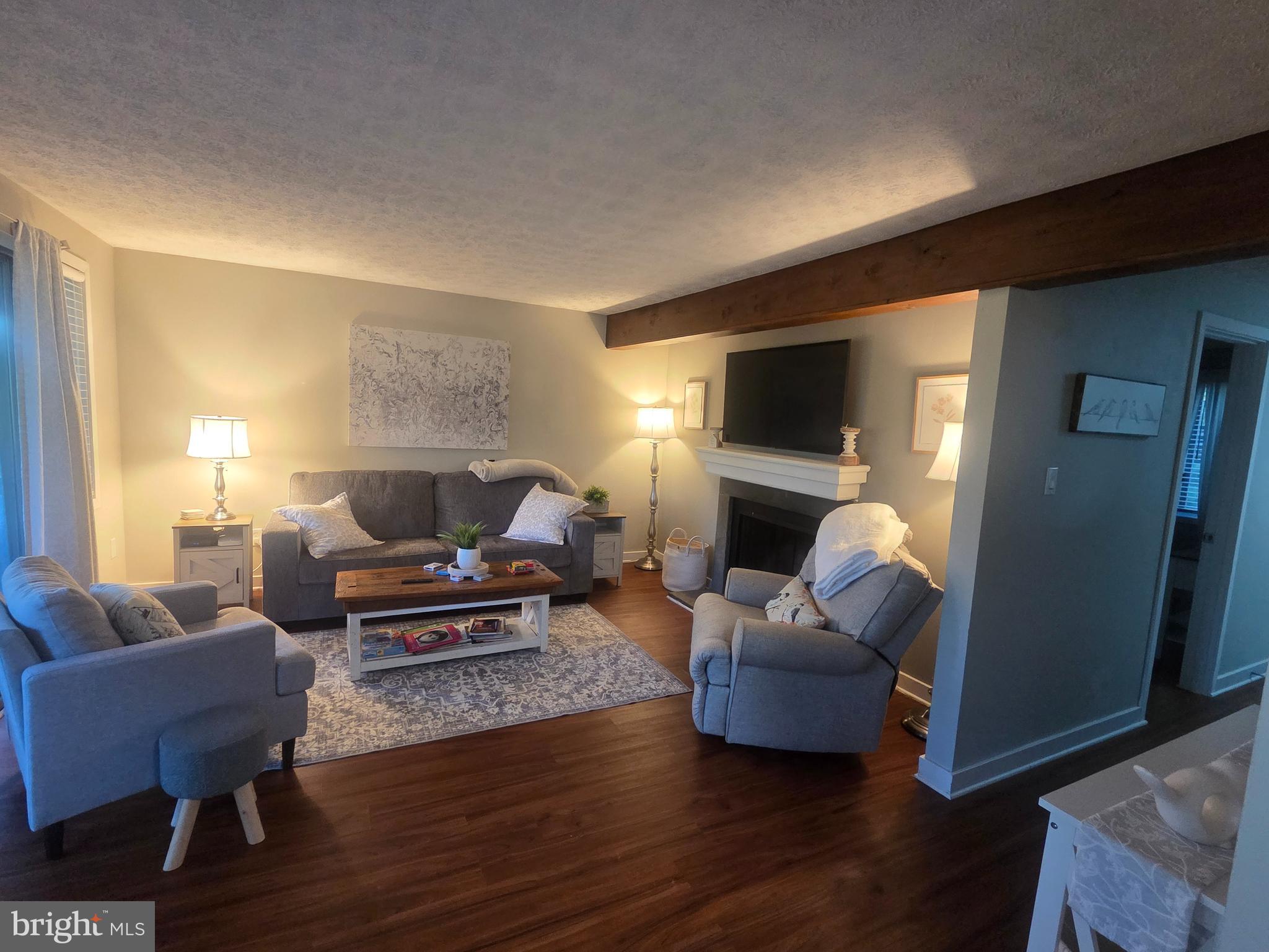 THE HILL CONDOS - Residential