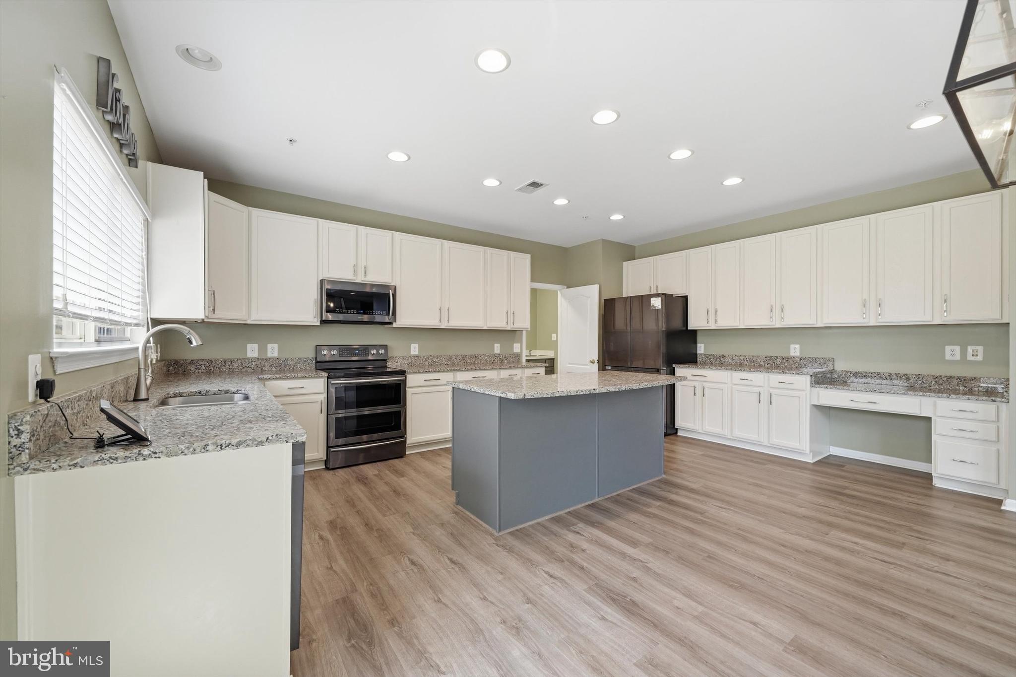 ROSE VALLEY-PLAT EIGHT> - Residential