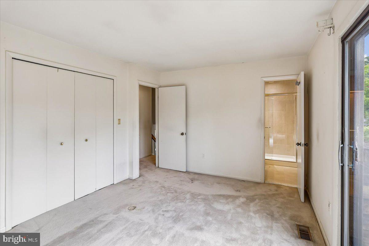 BROOKEVILLE KNOLLS - Residential
