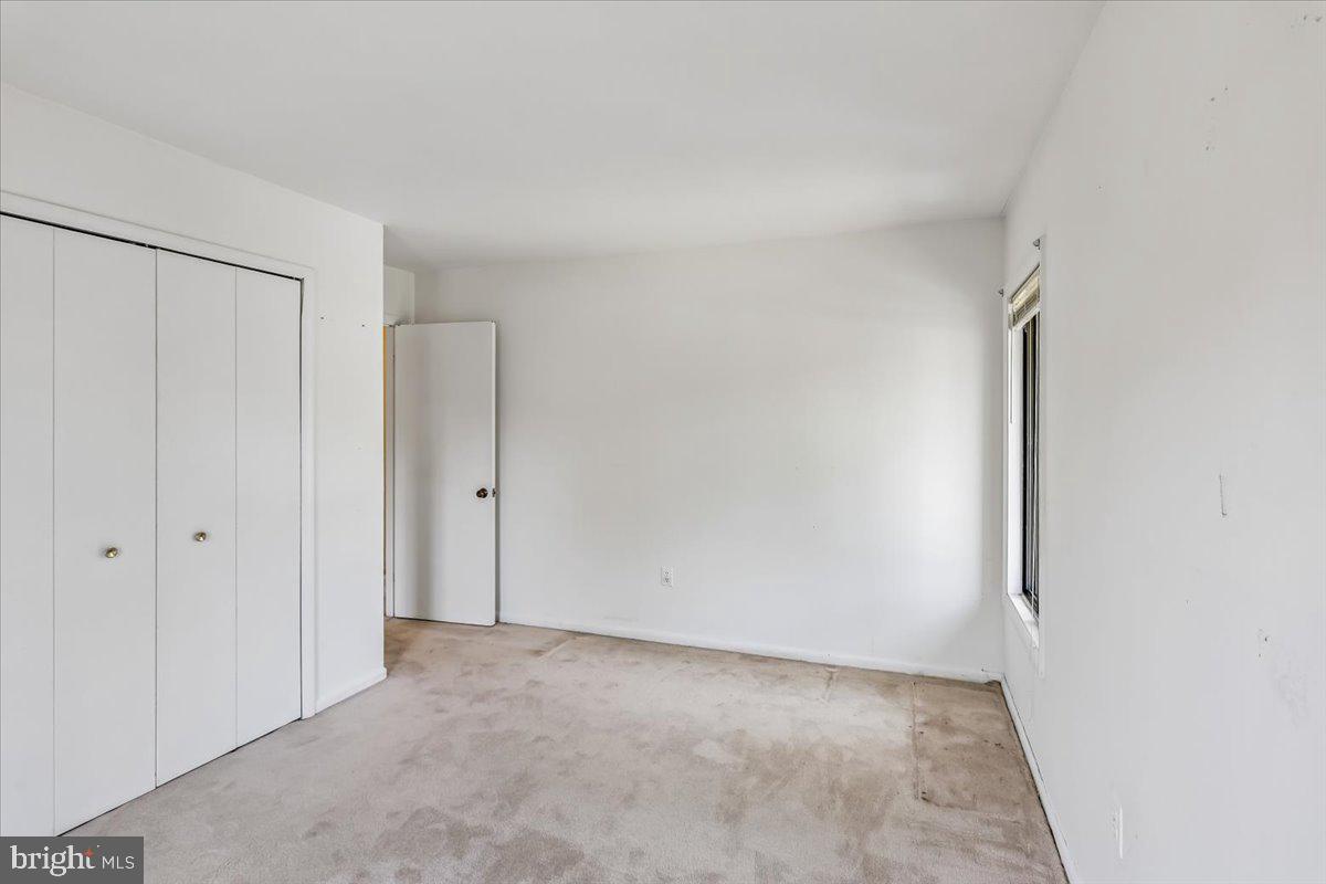 BROOKEVILLE KNOLLS - Residential