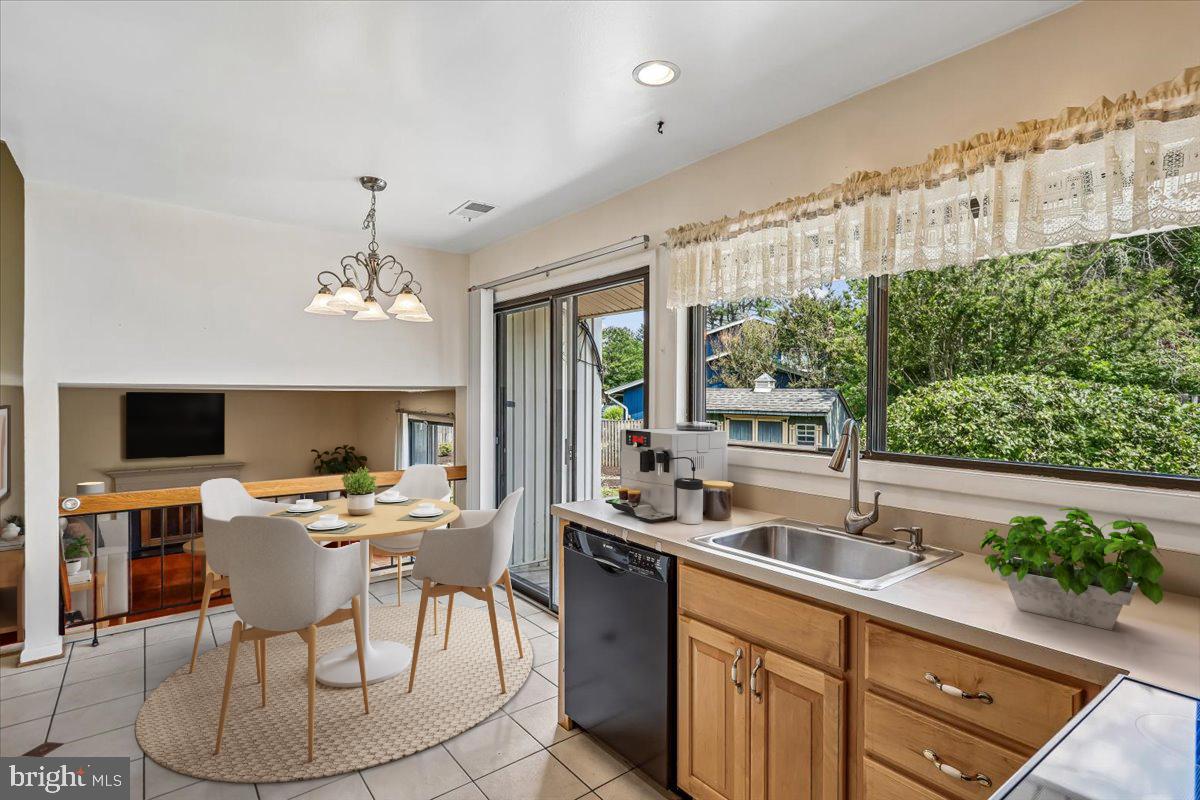 BROOKEVILLE KNOLLS - Residential