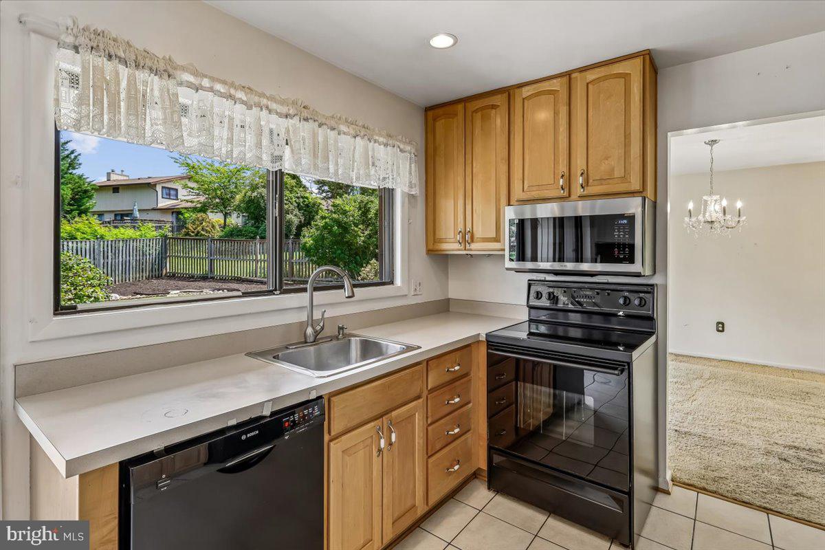 BROOKEVILLE KNOLLS - Residential