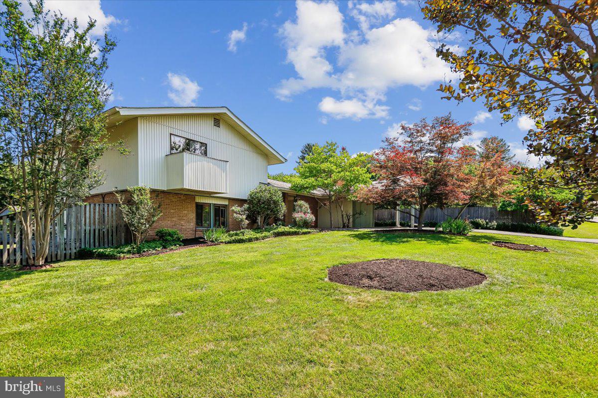 BROOKEVILLE KNOLLS - Residential