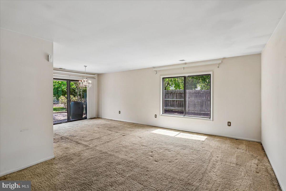 BROOKEVILLE KNOLLS - Residential