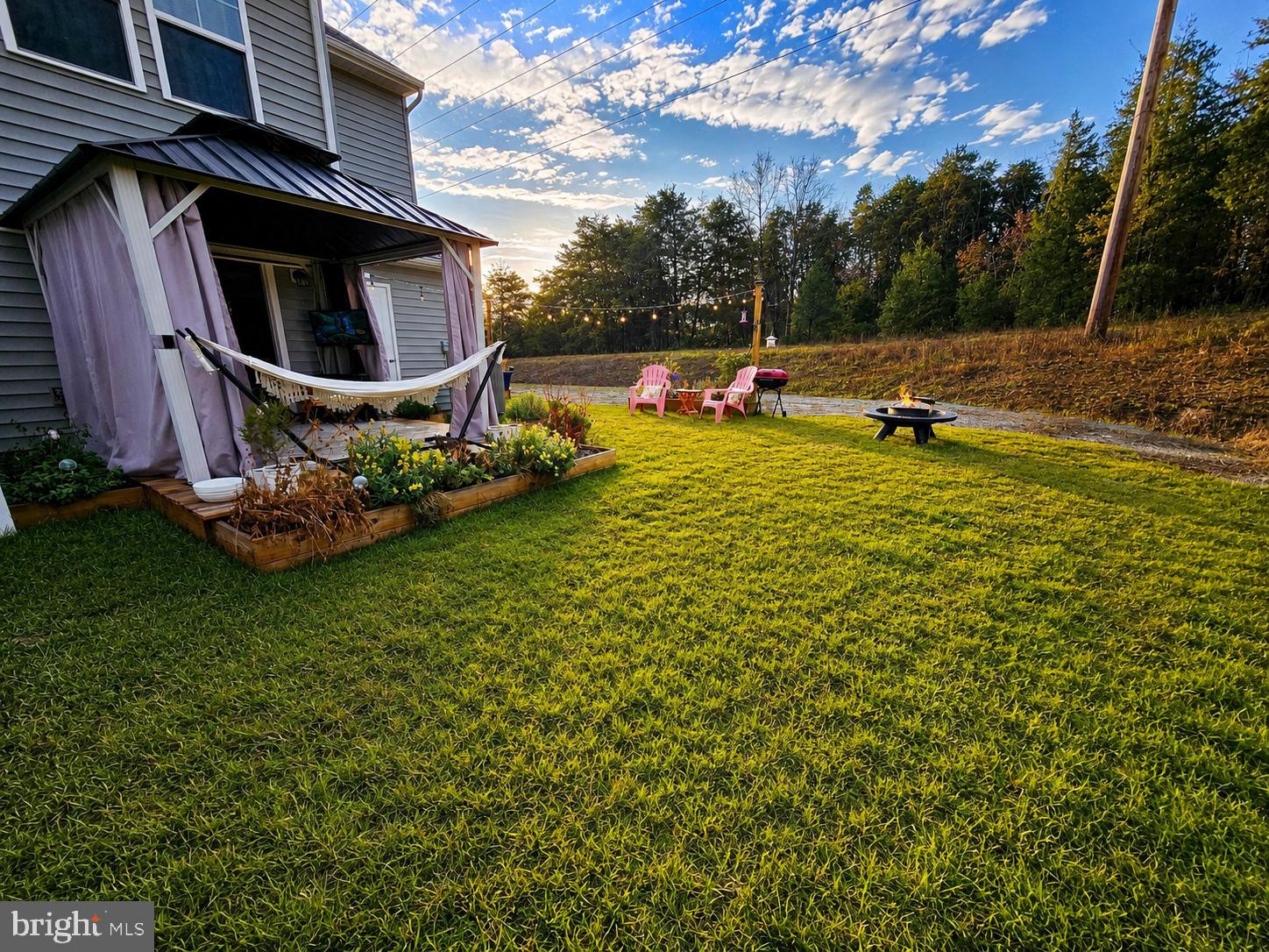 WHISPERING PINES - Residential