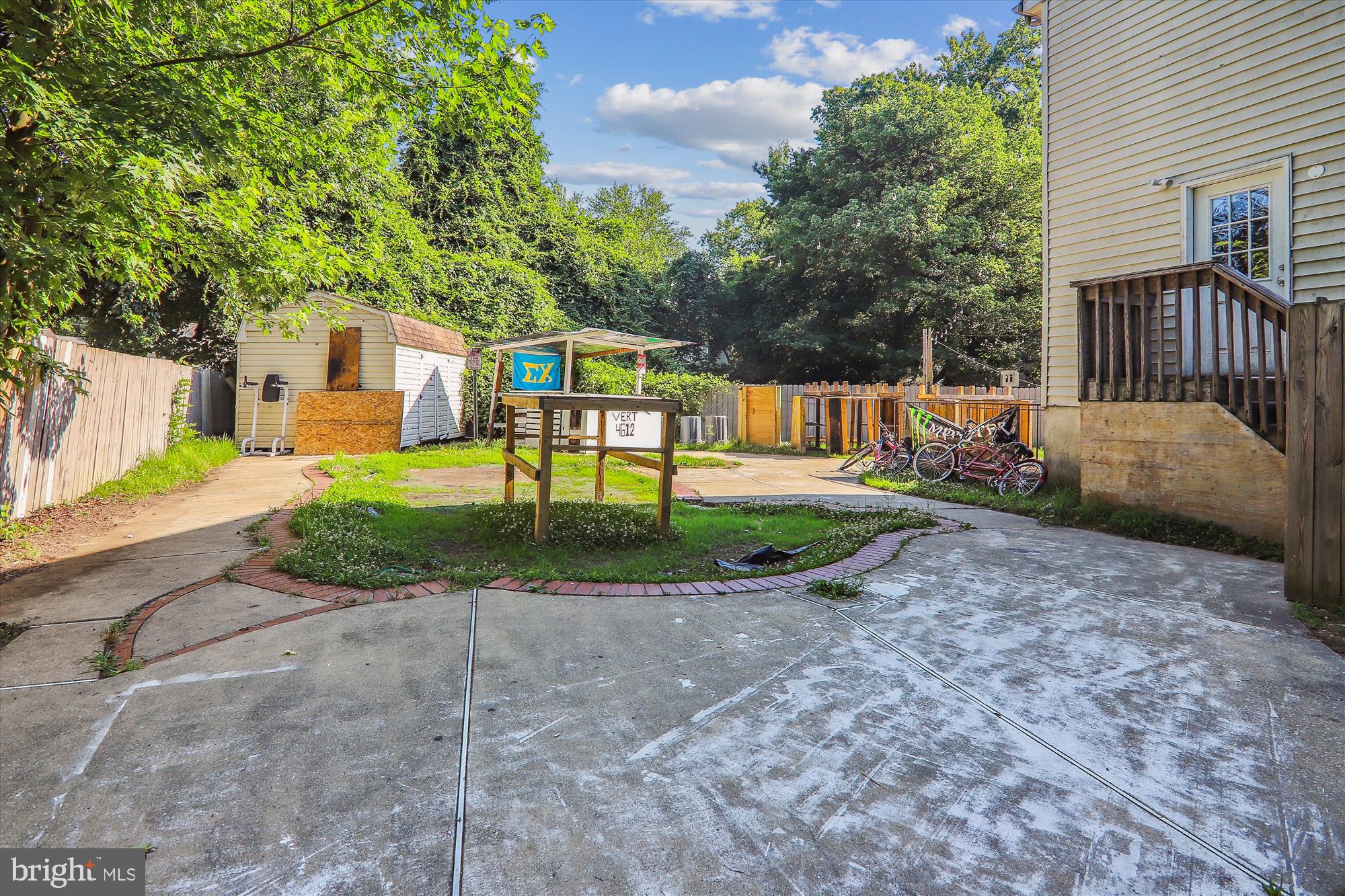 COLLEGE PARK - Residential