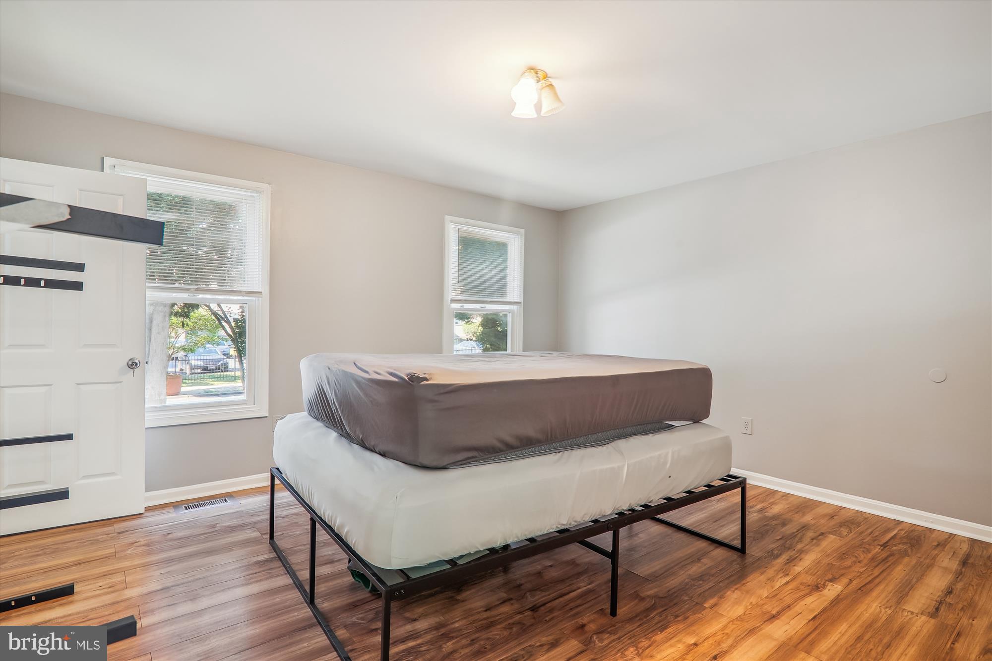 COLLEGE PARK - Residential