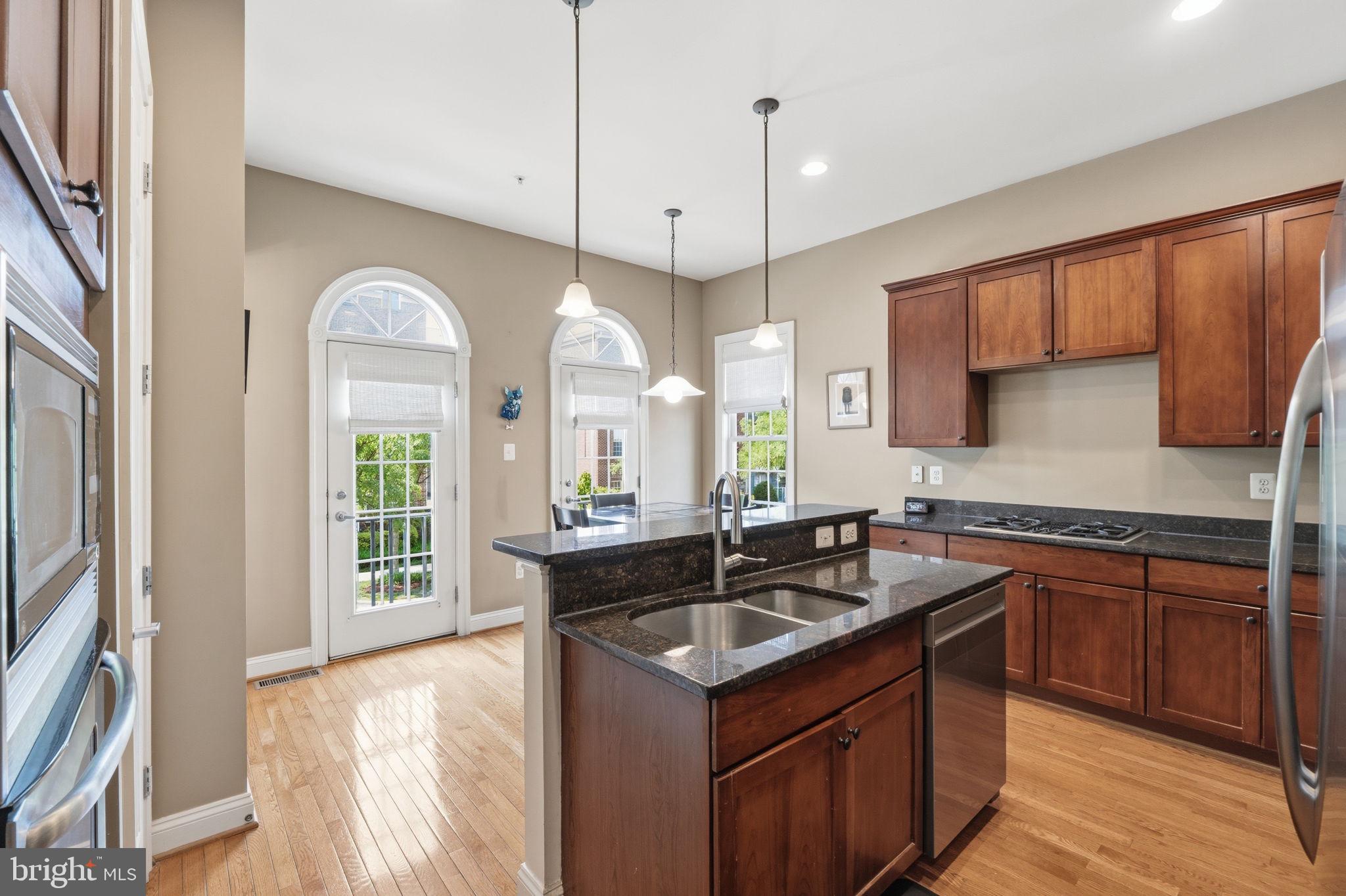 HIDDEN CREEK - Residential