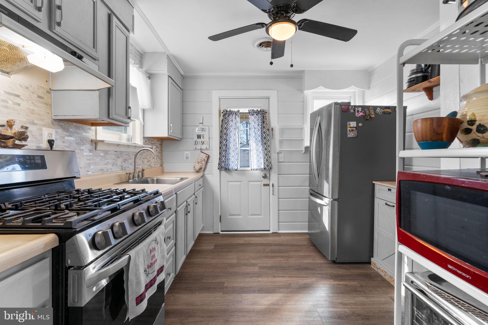 EDGEMERE/SPARROWS POINT - Residential