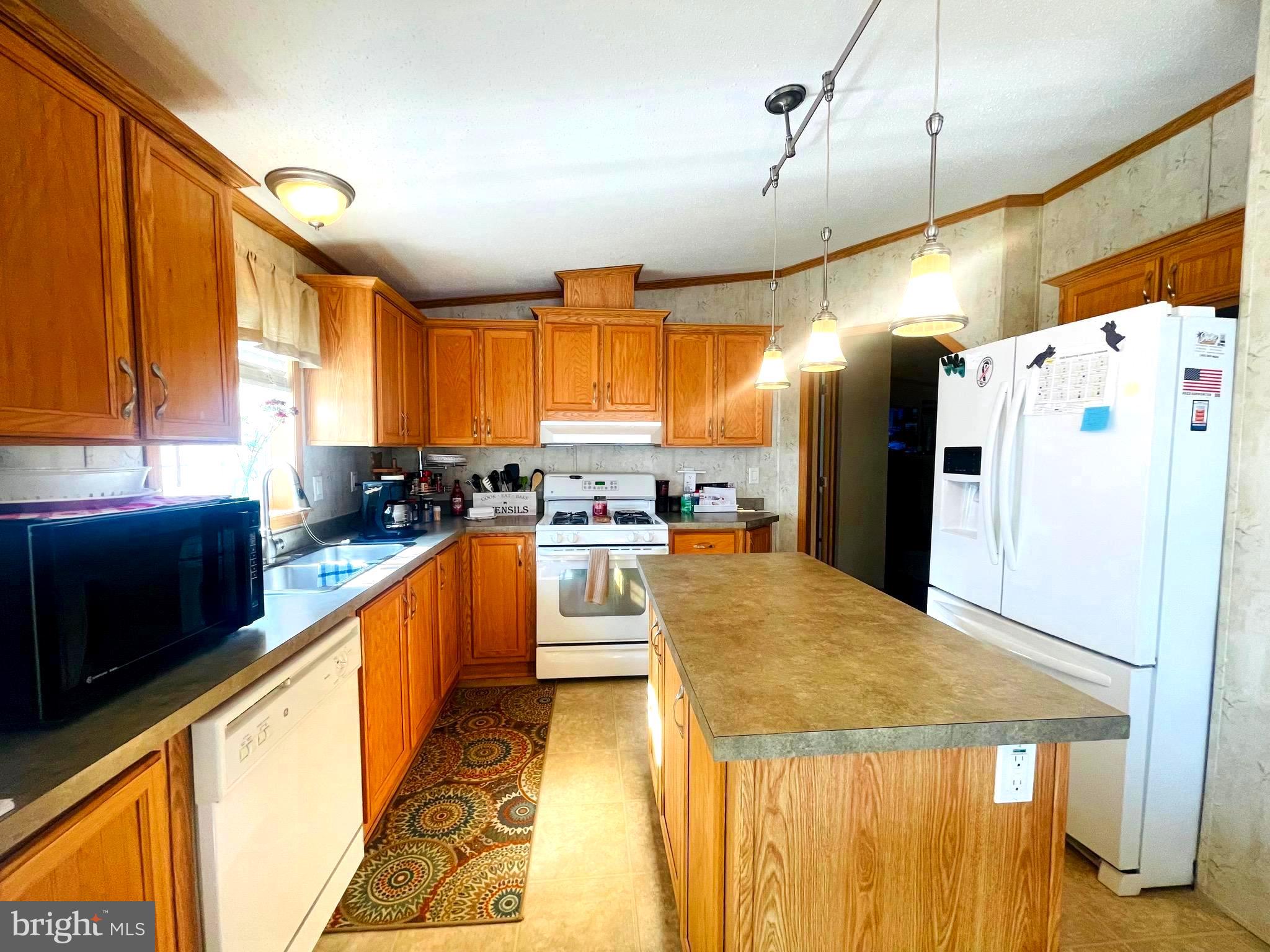 SUN RETREATS REHOBOTH BAY - Residential
