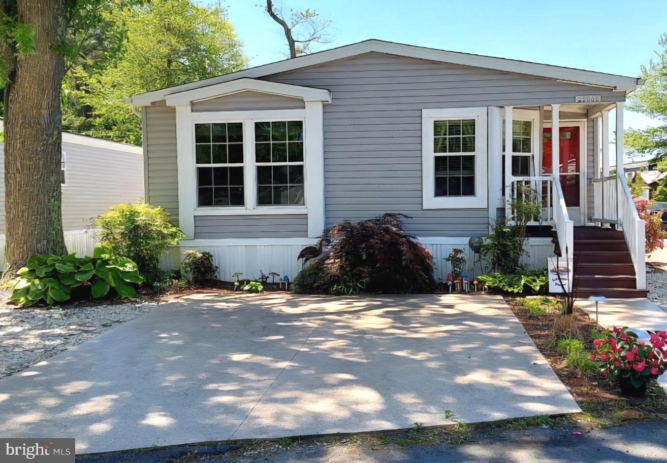 SUN RETREATS REHOBOTH BAY - Residential