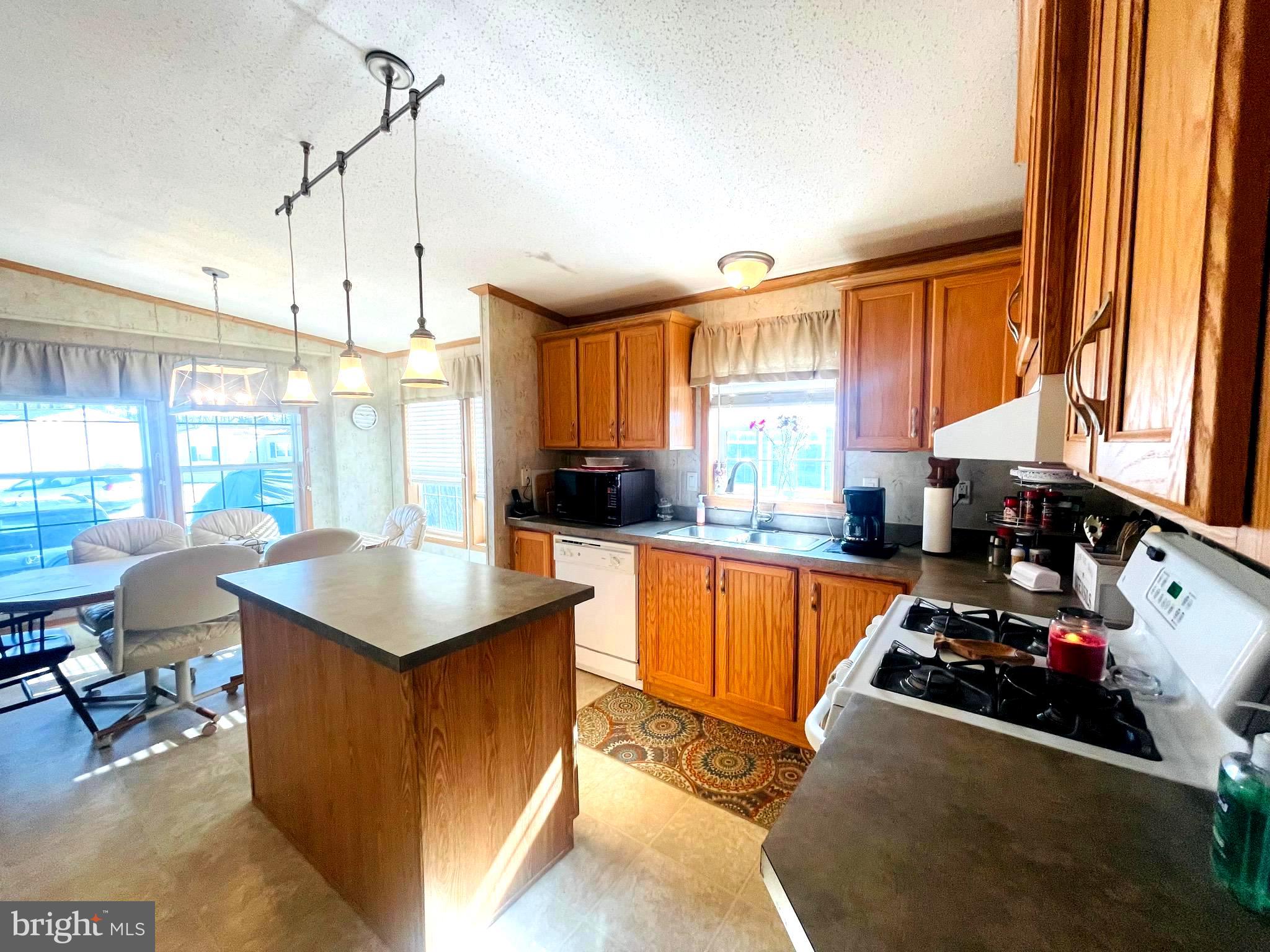 SUN RETREATS REHOBOTH BAY - Residential