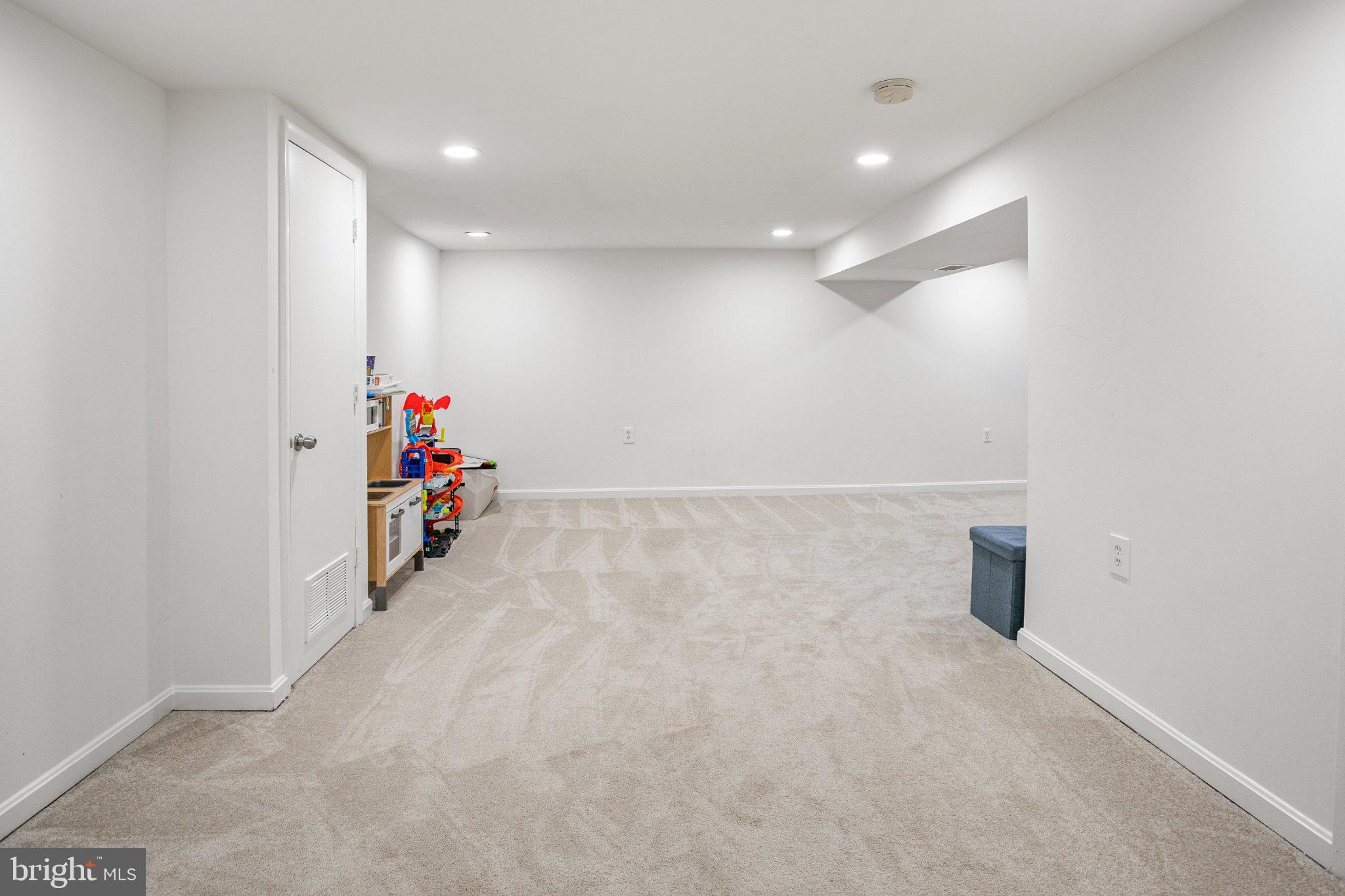 KINGS PARK WEST - Residential