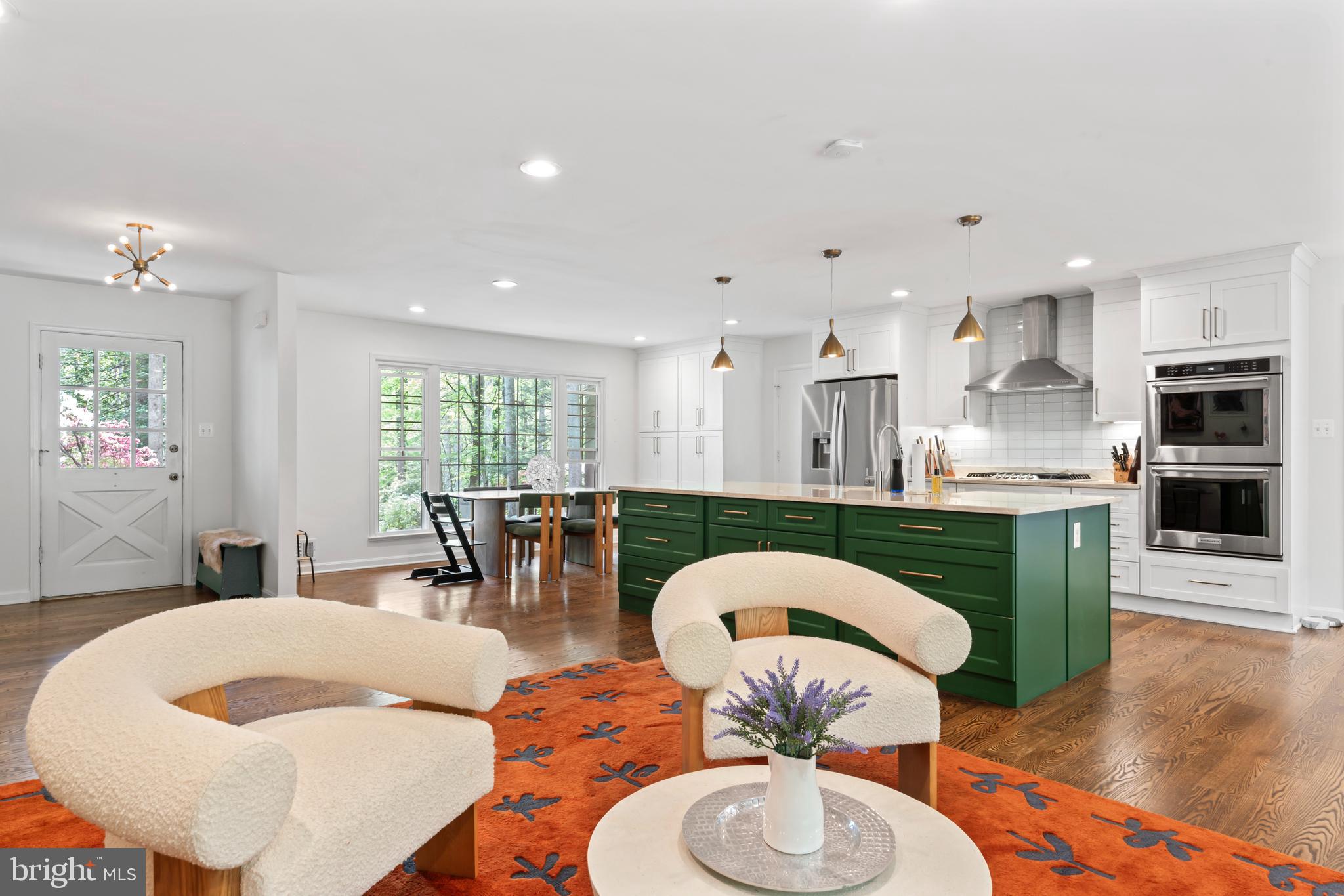 RESTON - Residential