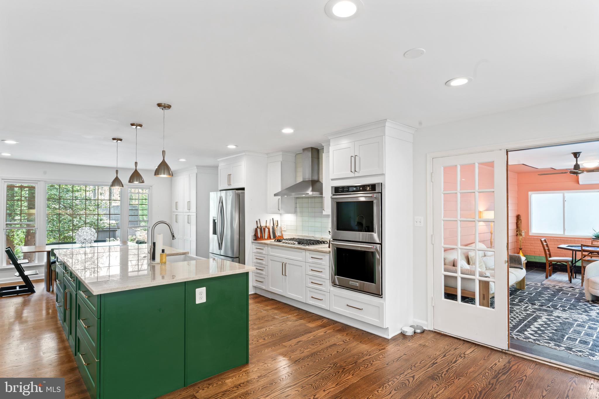 RESTON - Residential