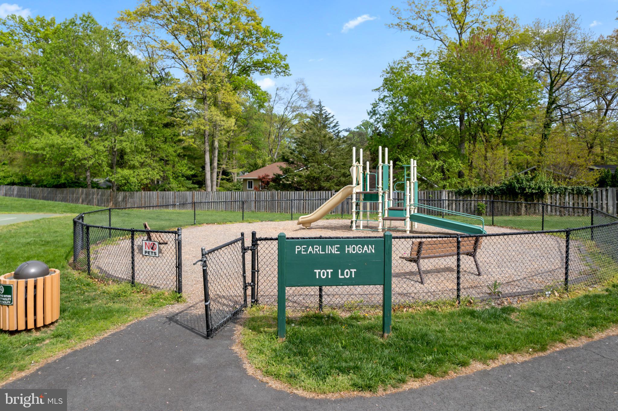 RESTON - Residential