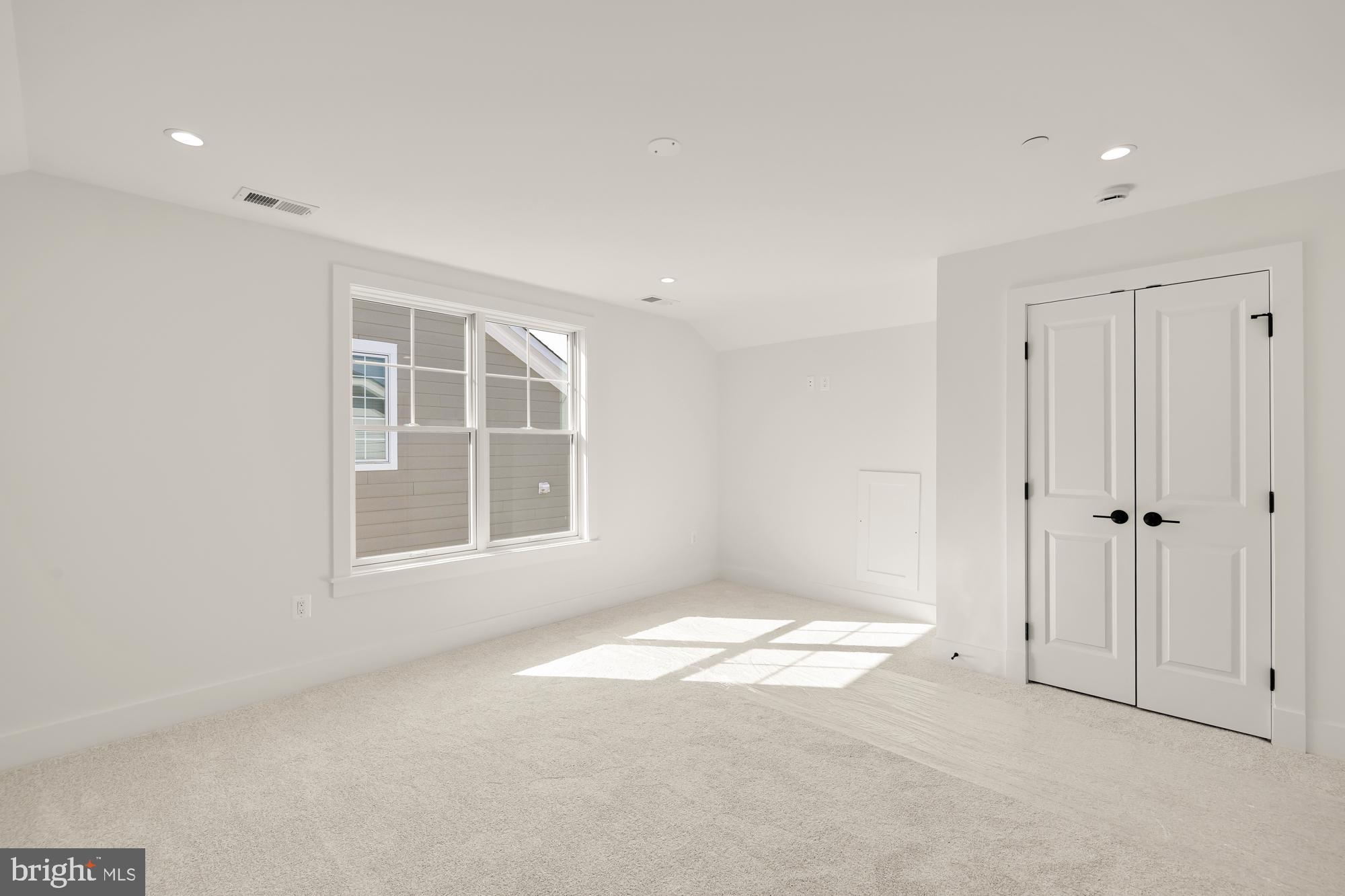 ALTA VISTA GARDENS - Residential