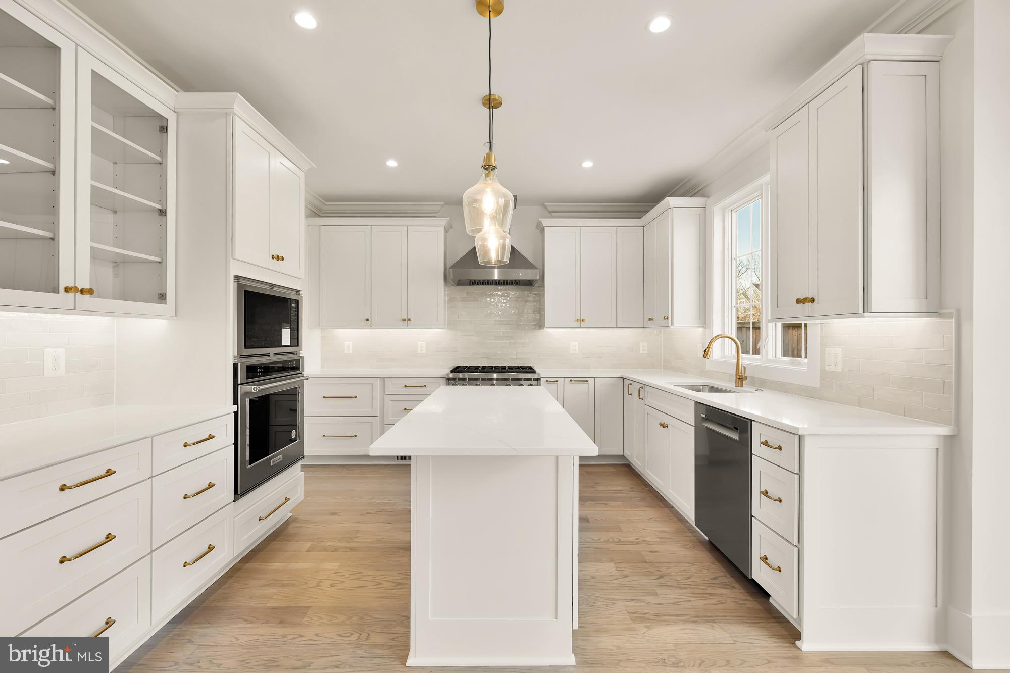 ALTA VISTA GARDENS - Residential