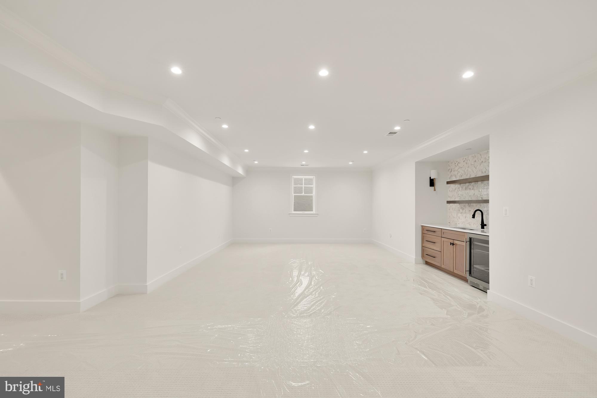 ALTA VISTA GARDENS - Residential
