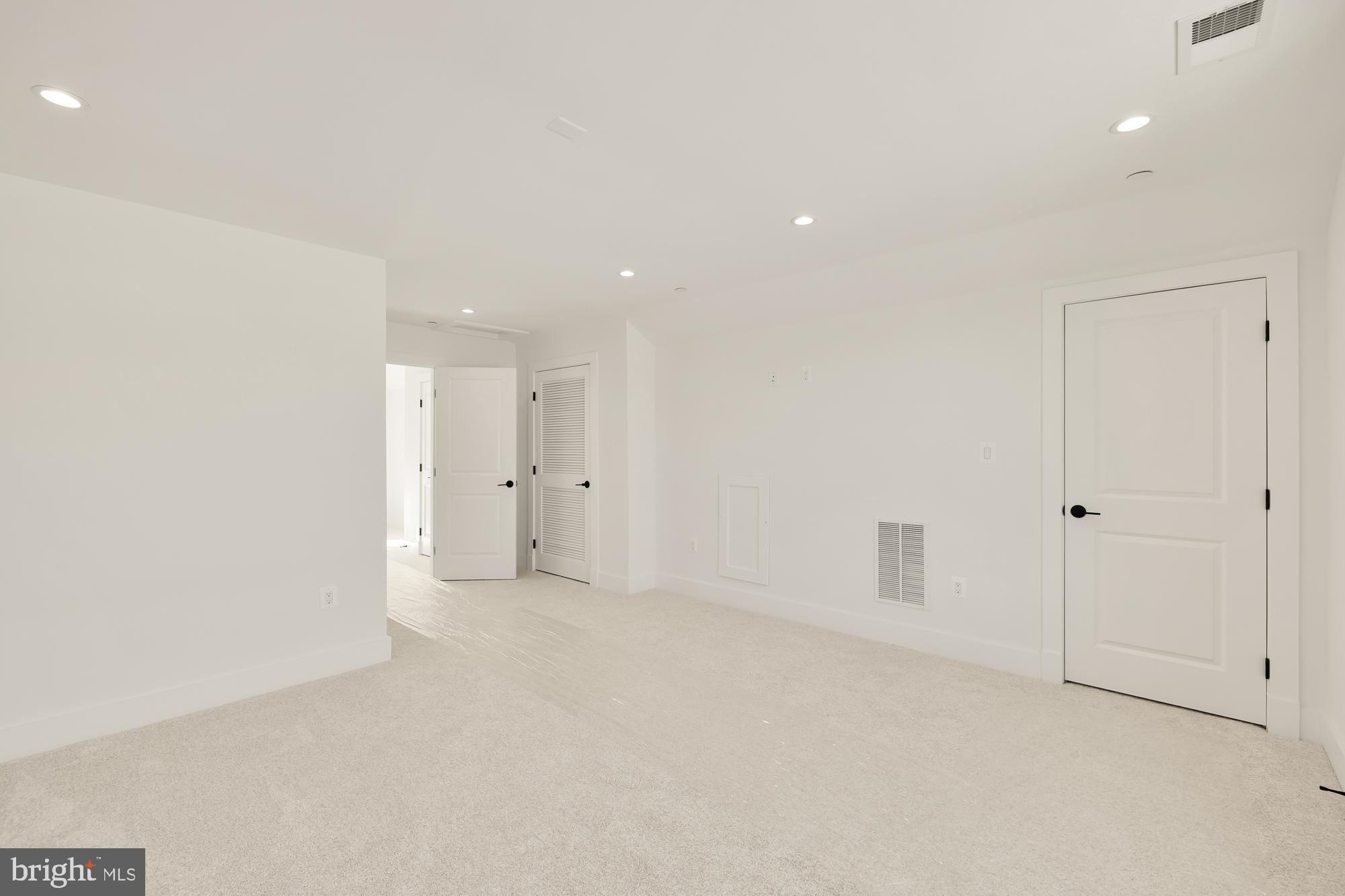 ALTA VISTA GARDENS - Residential