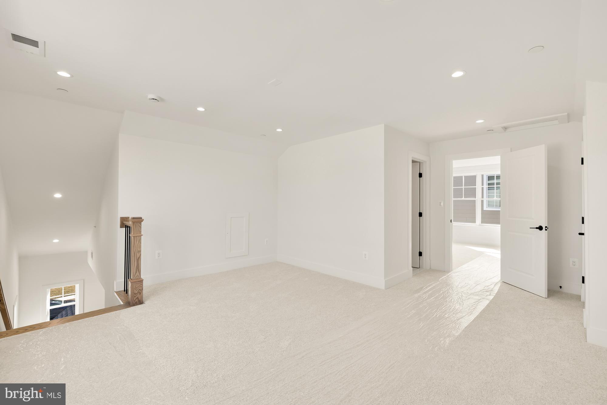 ALTA VISTA GARDENS - Residential