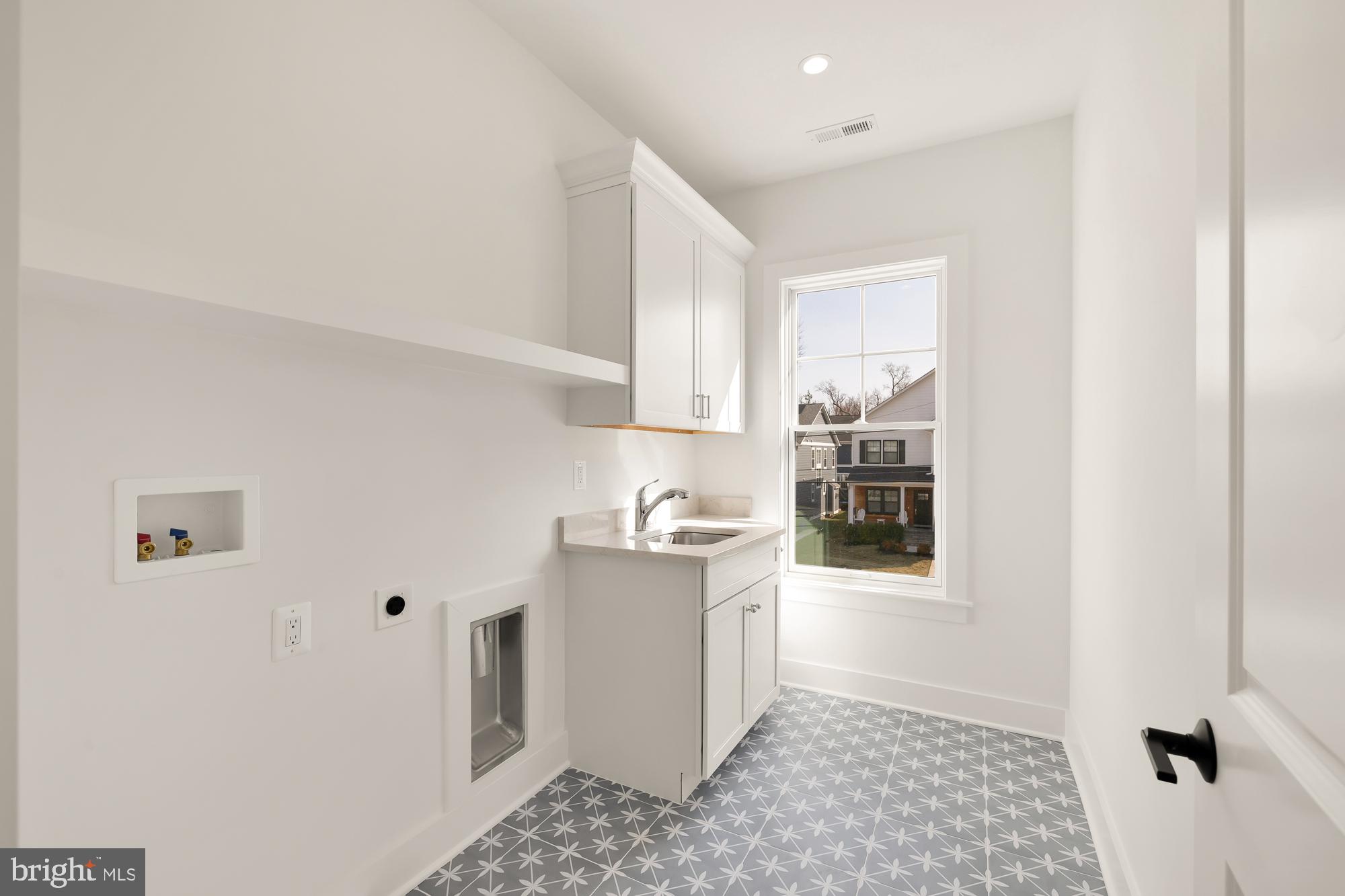 ALTA VISTA GARDENS - Residential