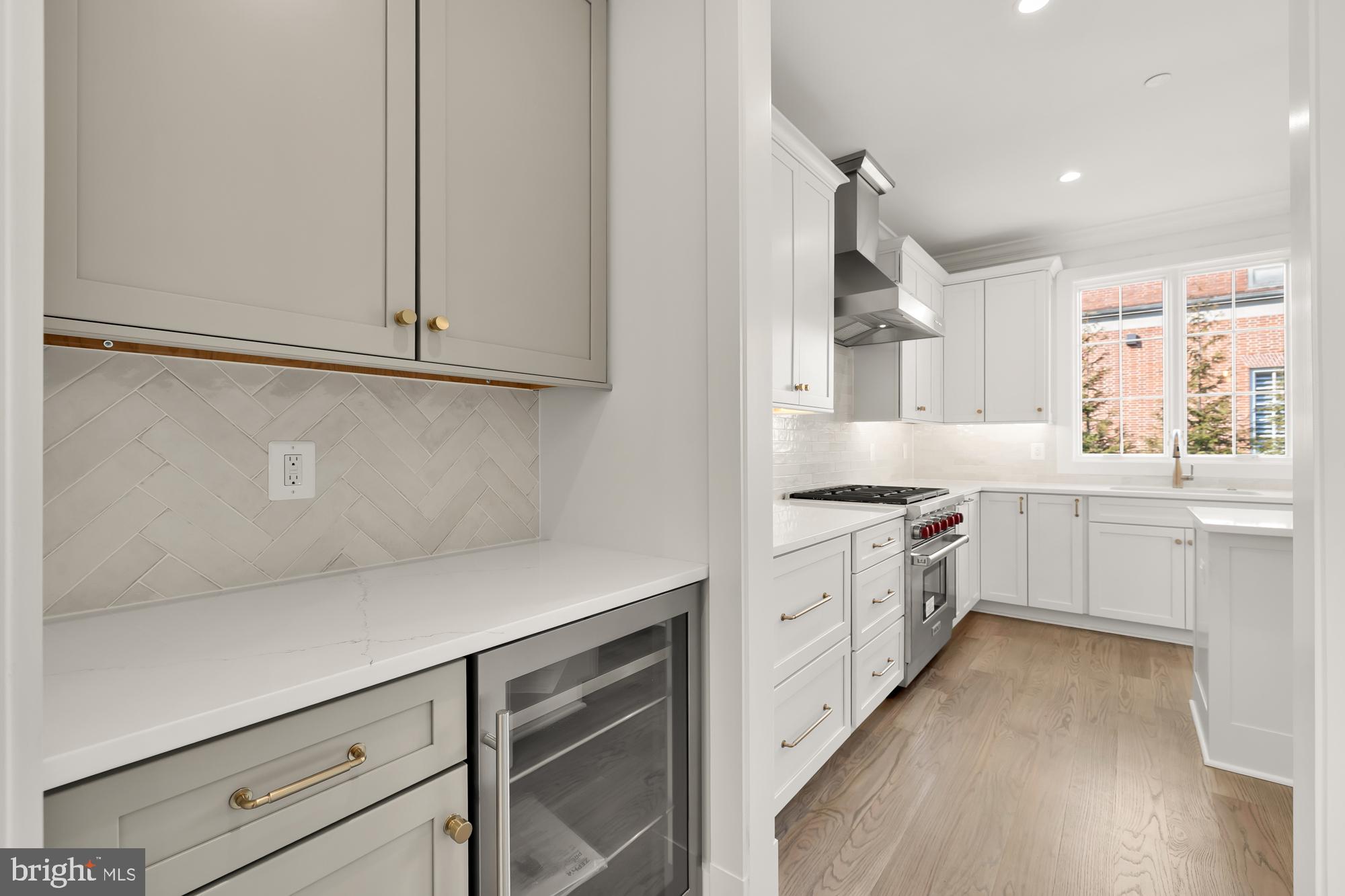 ALTA VISTA GARDENS - Residential